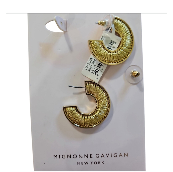 Mignonne Gavigan Mini Fiona Gold Hoops Earrings - Picture 3 of 7